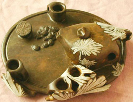 �������Y