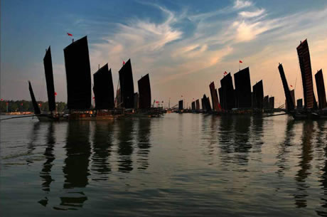 �������Y