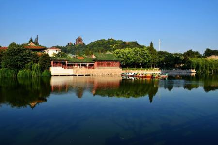 �������Y