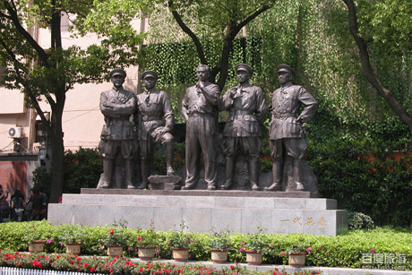 �������Y