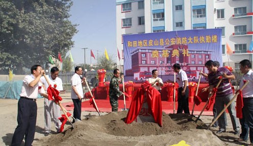 �������Y