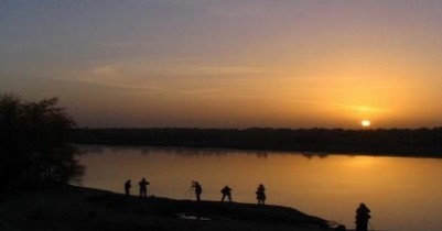 �������Y