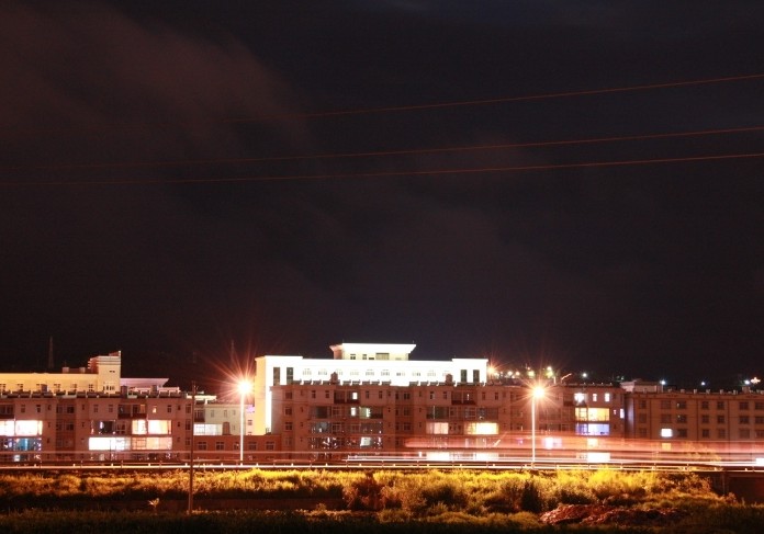 �������Y