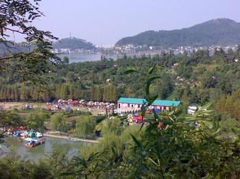 �������Y