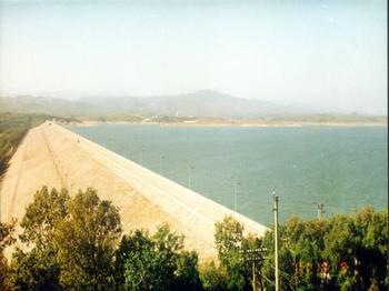 �������Y